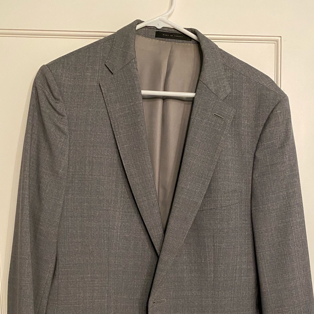 Beautiful gray Hugo Boss blazer